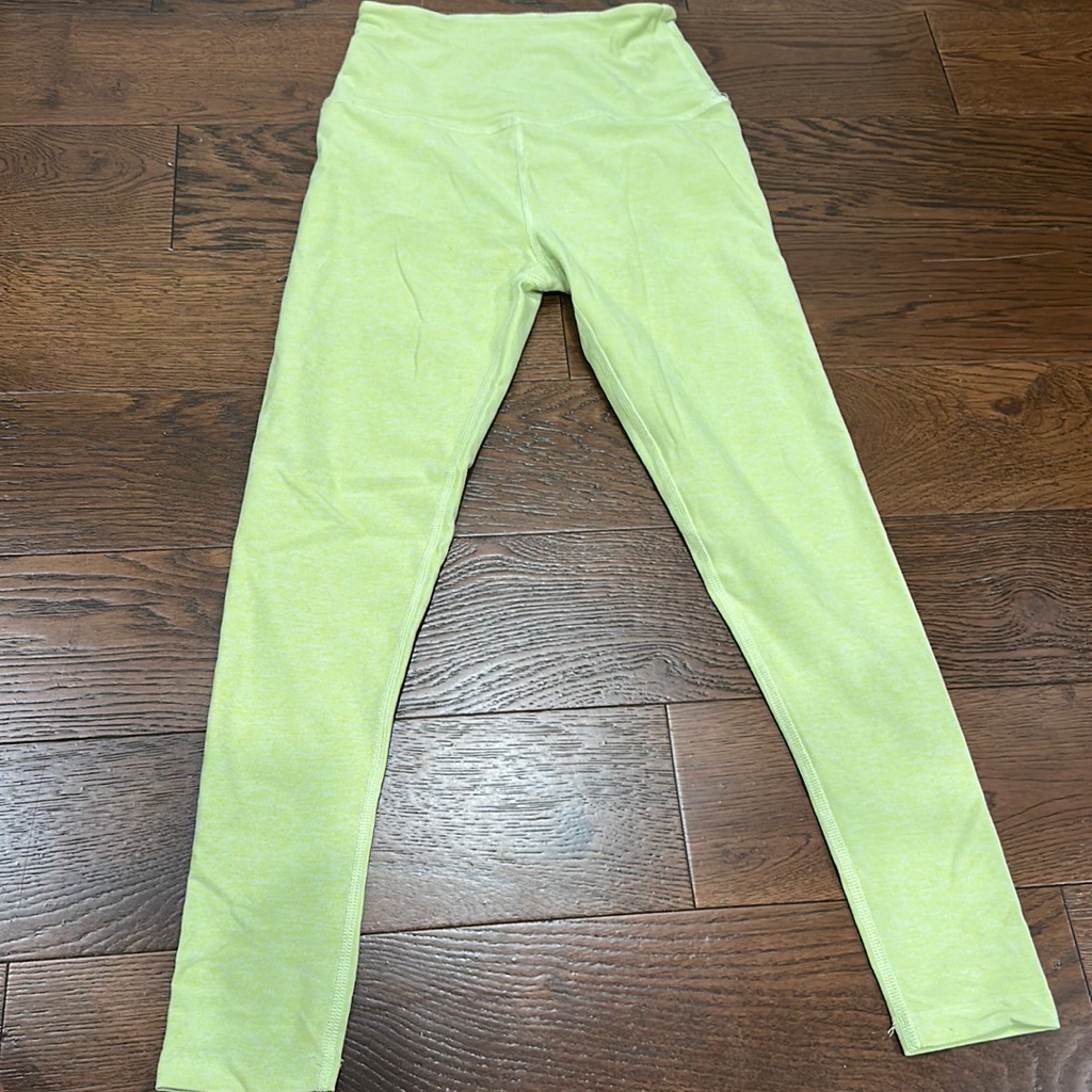 Beyond Yoga. Light/Lime Green Leggings. Worn Once.